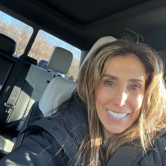 Meet your Posher, Marni - Picture 1 of 1